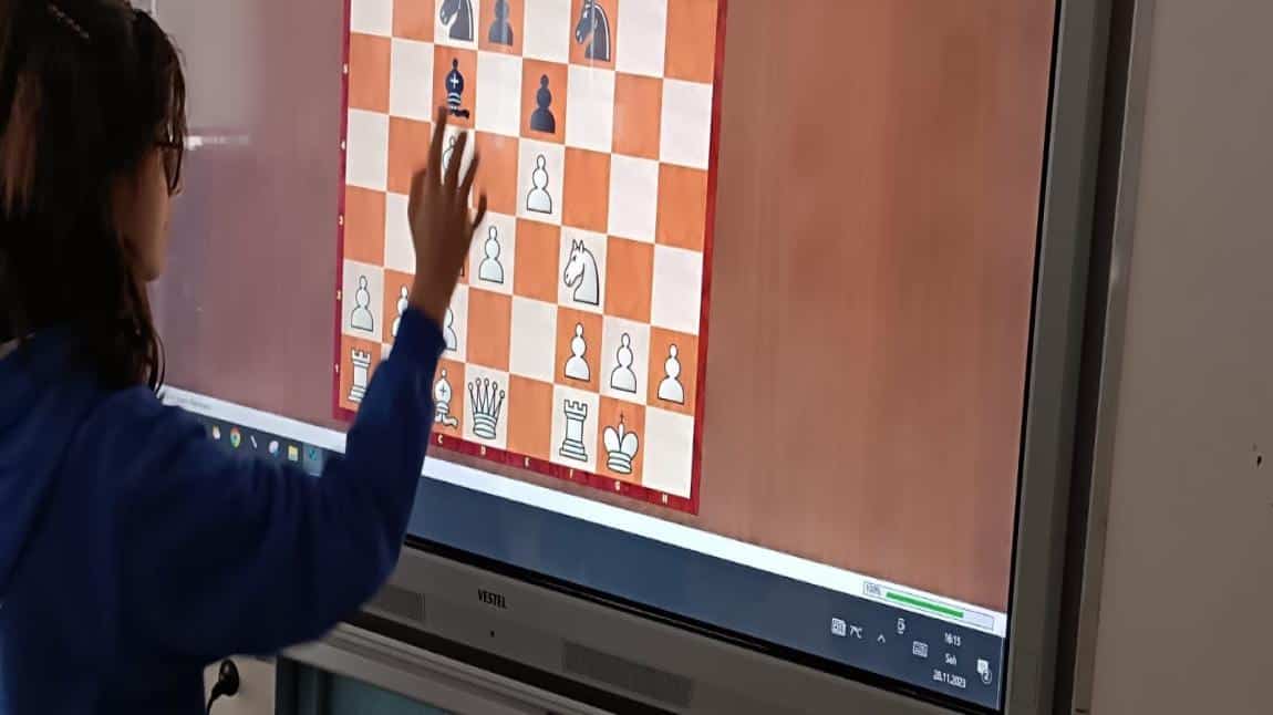 BESTE Projesi kapsamında satranç kursu